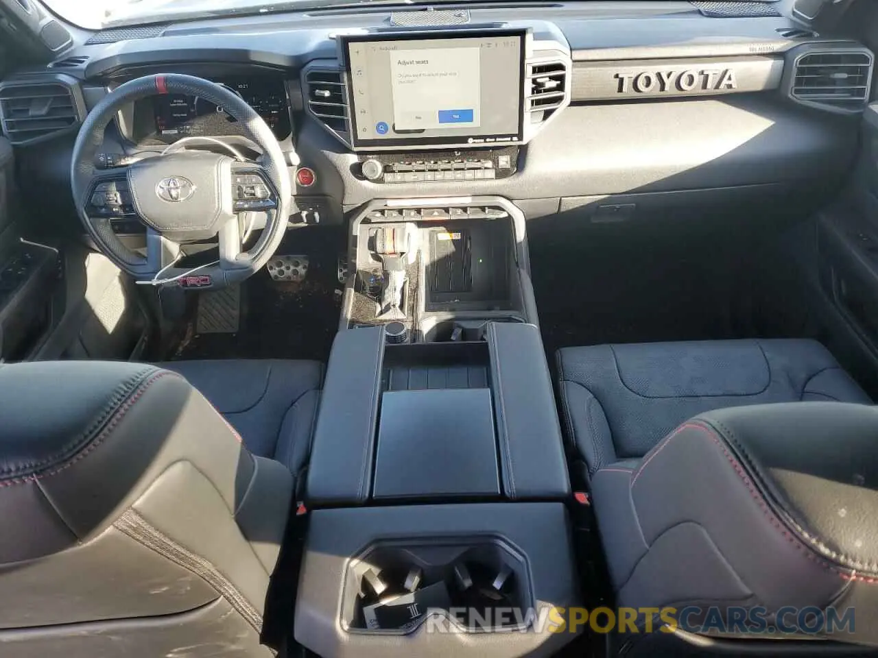 8 fotografías del automóvil dañado 5TFPC5DB0RX077194 TOYOTA TUNDRA 2024