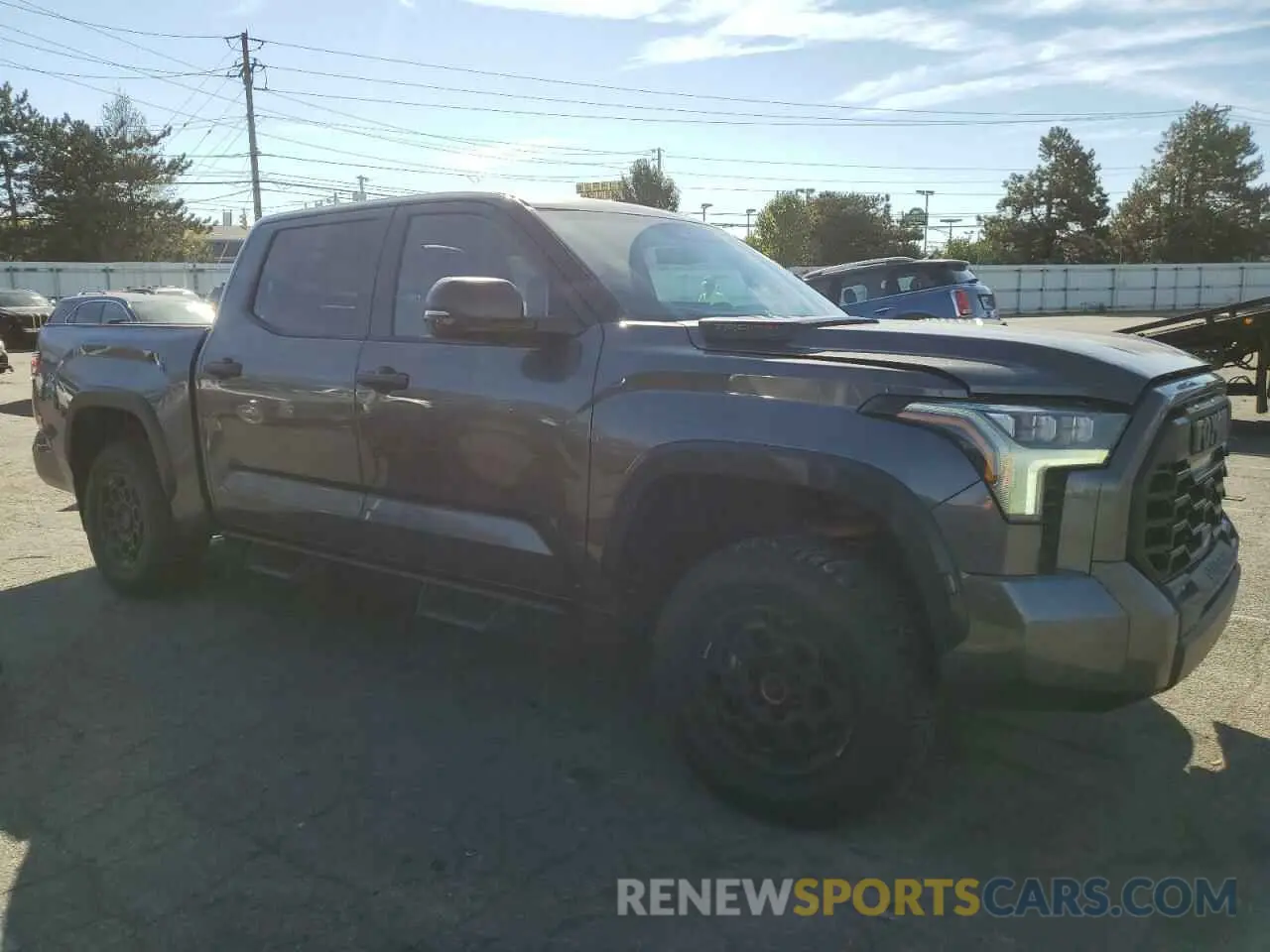 4 fotografías del automóvil dañado 5TFPC5DB2RX058677 TOYOTA TUNDRA 2024