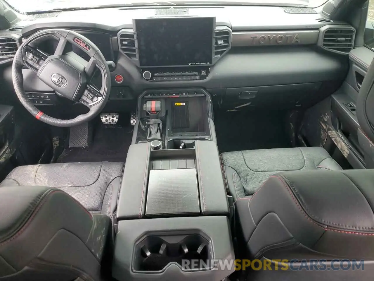 8 fotografías del automóvil dañado 5TFPC5DB6RX076616 TOYOTA TUNDRA 2024