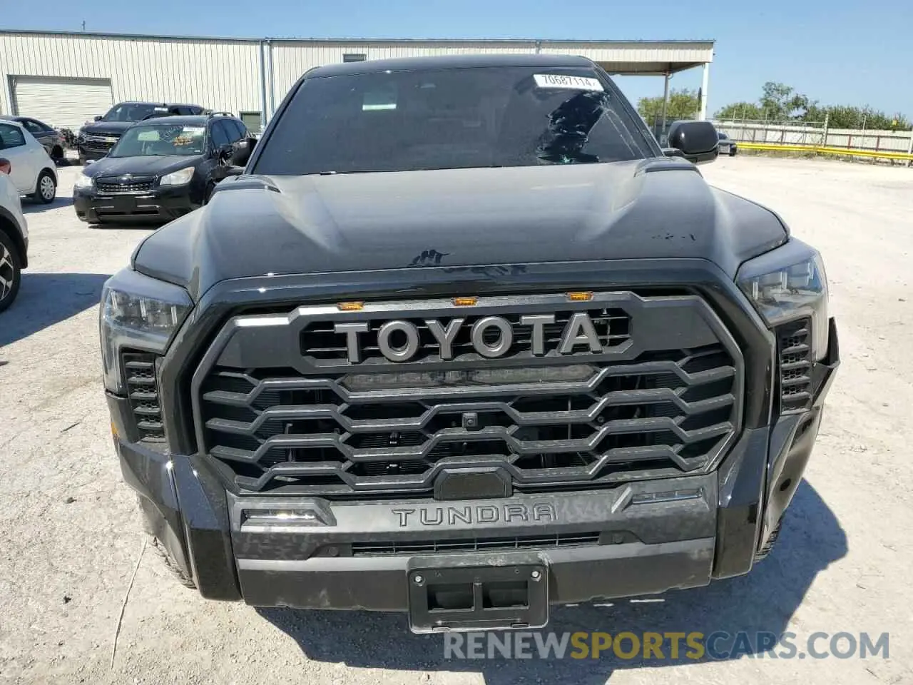 5 fotografías del automóvil dañado 5TFPC5DB9RX083592 TOYOTA TUNDRA 2024