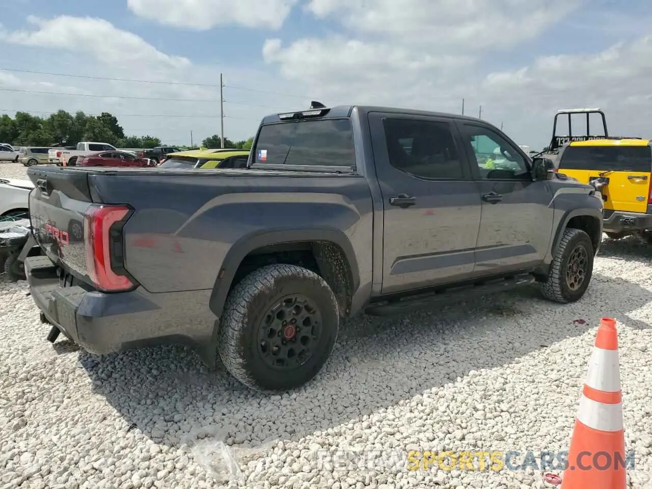 3 fotografías del automóvil dañado 5TFPC5DBXRX052870 TOYOTA TUNDRA 2024