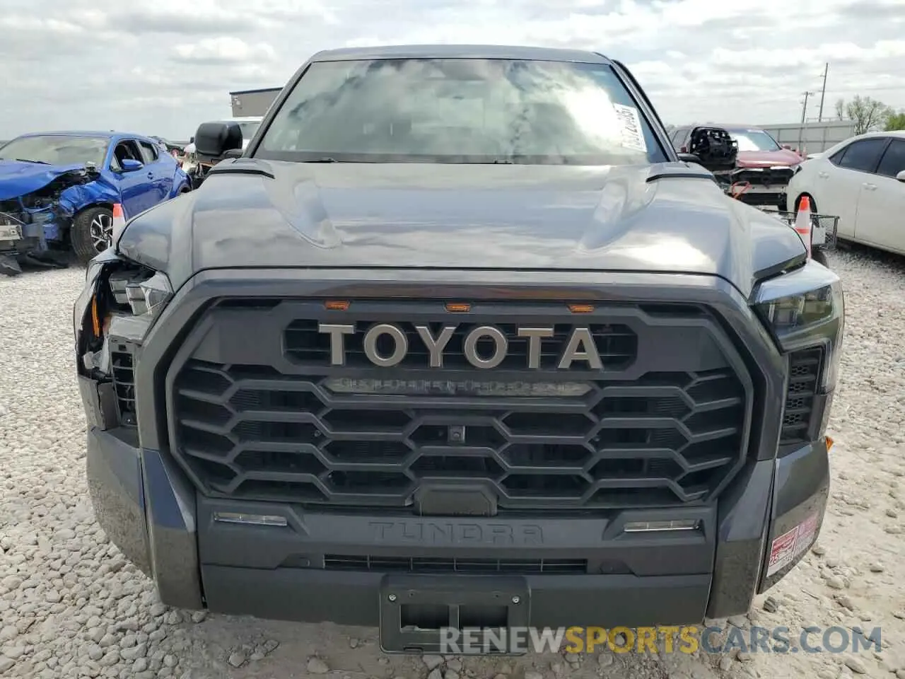 5 fotografías del automóvil dañado 5TFPC5DBXRX052870 TOYOTA TUNDRA 2024