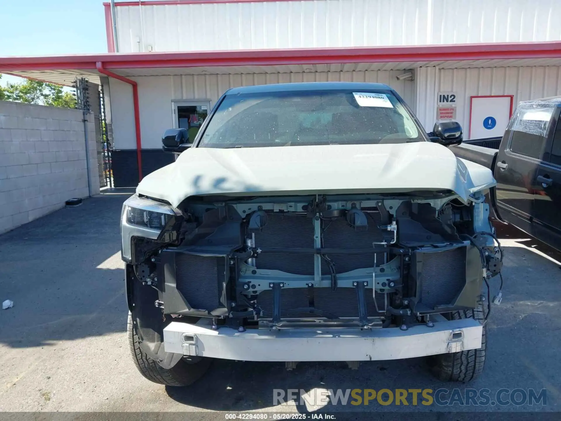 13 fotografías del automóvil dañado 5TFWA5DB1RX161817 TOYOTA TUNDRA 2024