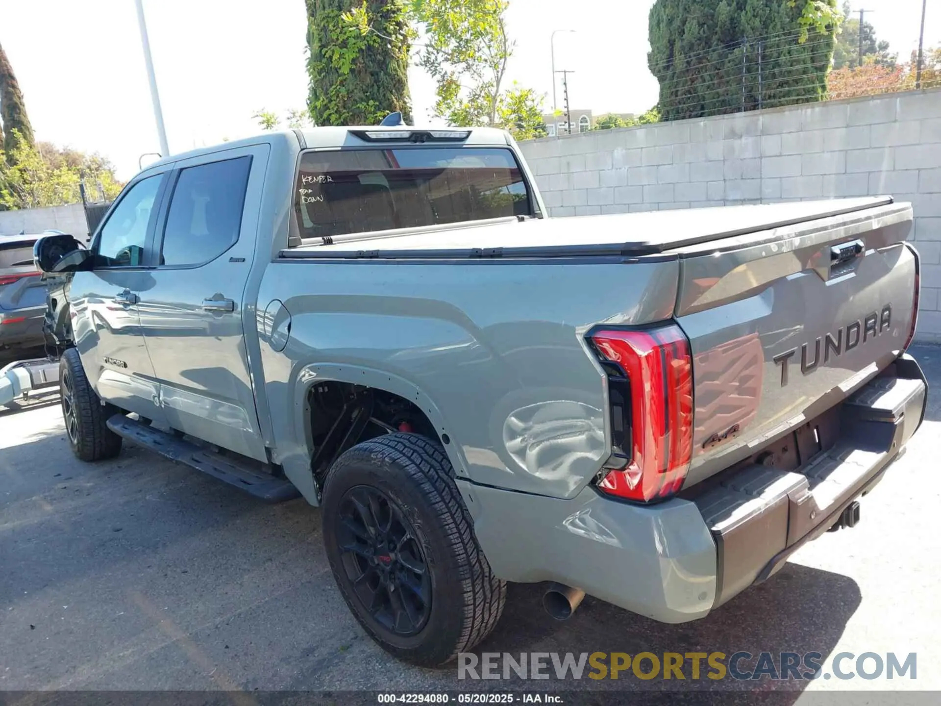 15 fotografías del automóvil dañado 5TFWA5DB1RX161817 TOYOTA TUNDRA 2024