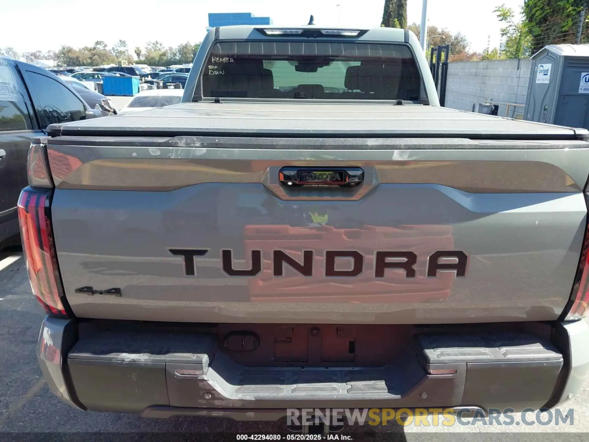 19 fotografías del automóvil dañado 5TFWA5DB1RX161817 TOYOTA TUNDRA 2024