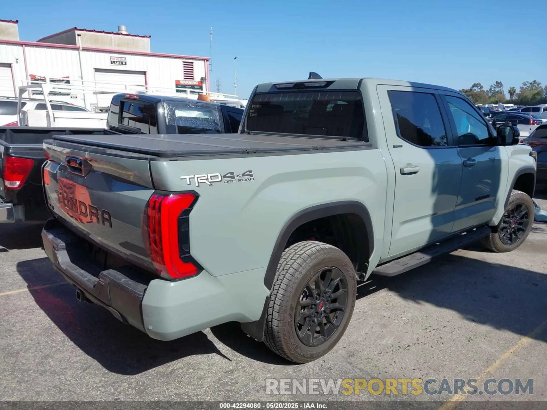 4 fotografías del automóvil dañado 5TFWA5DB1RX161817 TOYOTA TUNDRA 2024