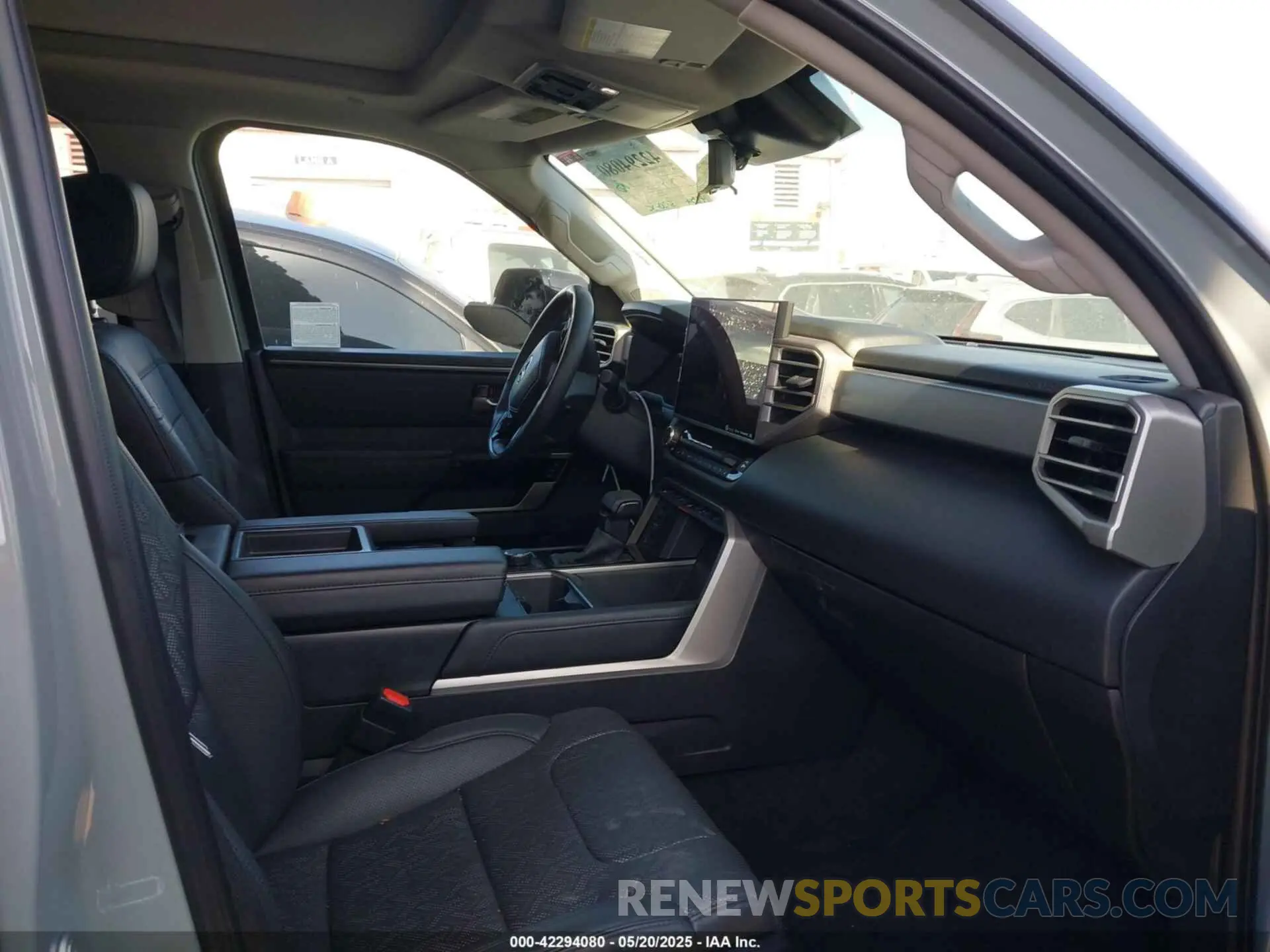 5 fotografías del automóvil dañado 5TFWA5DB1RX161817 TOYOTA TUNDRA 2024