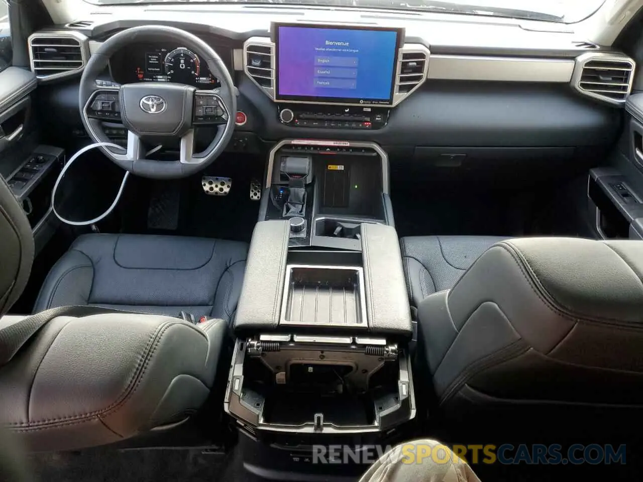 8 fotografías del automóvil dañado 5TFWA5DB1RX207002 TOYOTA TUNDRA 2024