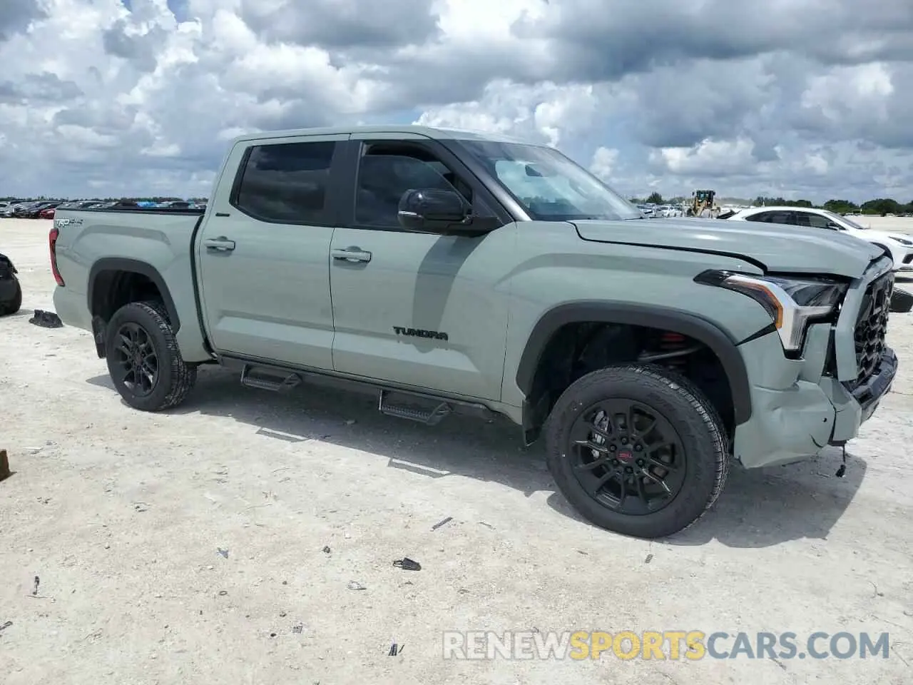 4 fotografías del automóvil dañado 5TFWA5DB2RX164323 TOYOTA TUNDRA 2024