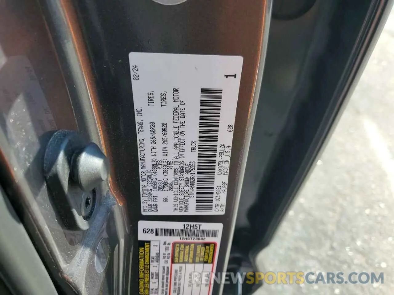 12 fotografías del automóvil dañado 5TFWA5DB2RX176553 TOYOTA TUNDRA 2024