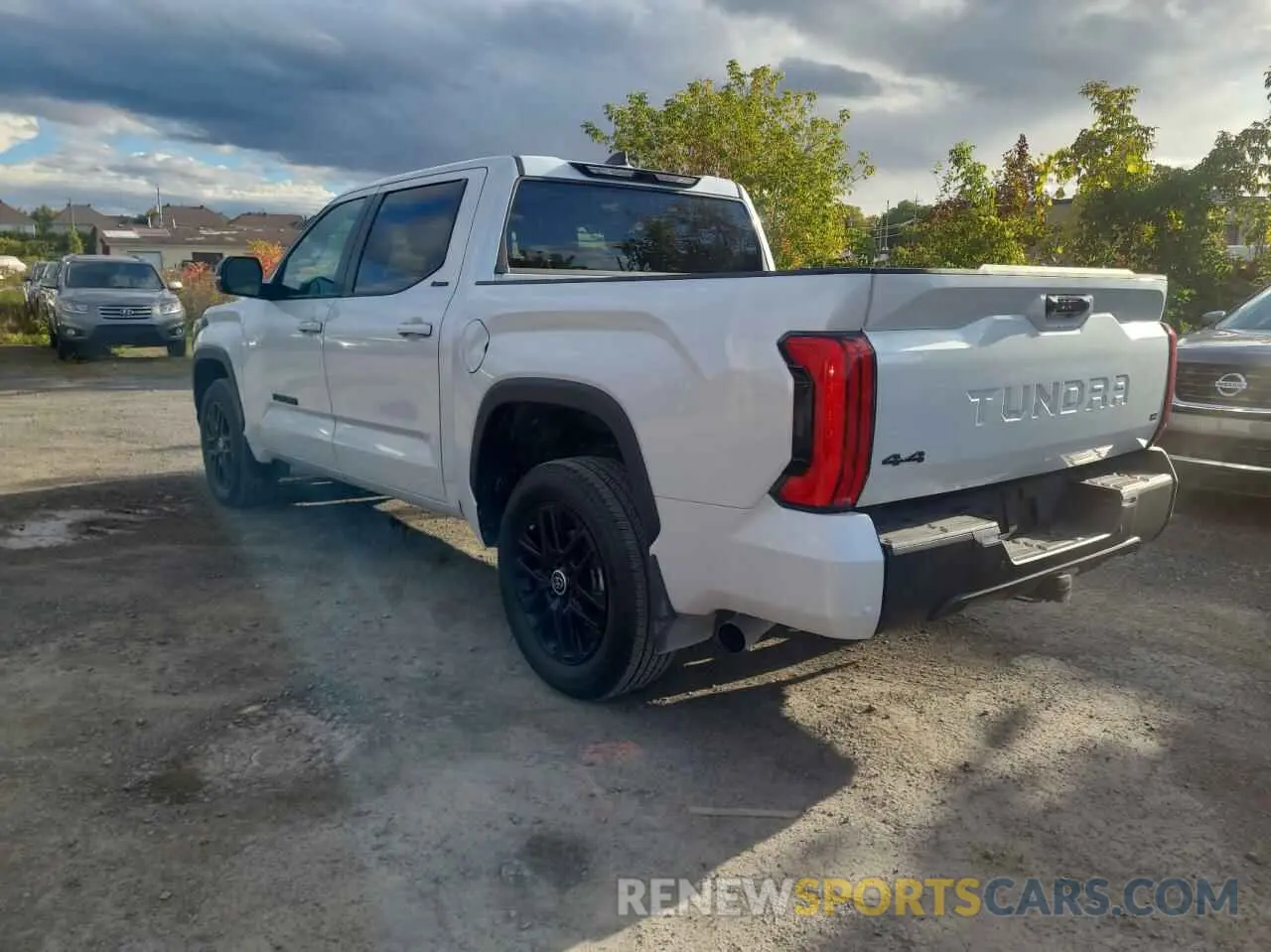 3 fotografías del automóvil dañado 5TFWA5DB4RX218494 TOYOTA TUNDRA 2024