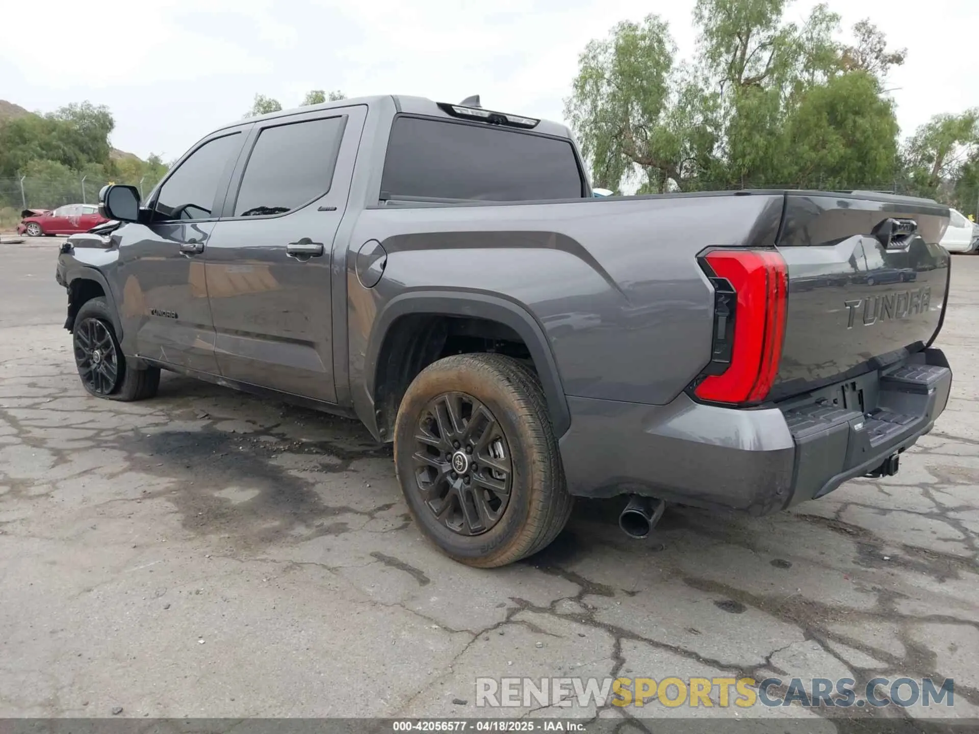 3 fotografías del automóvil dañado 5TFWA5DB4RX228135 TOYOTA TUNDRA 2024