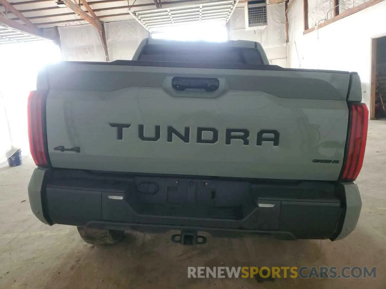 6 fotografías del automóvil dañado 5TFWA5DBXRX170418 TOYOTA TUNDRA 2024