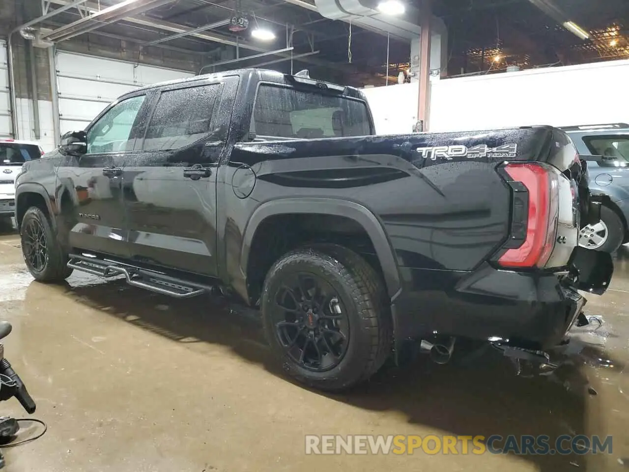 2 fotografías del automóvil dañado 5TFWC5DB5RX064503 TOYOTA TUNDRA 2024