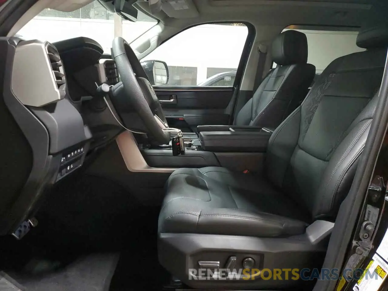 7 fotografías del automóvil dañado 5TFWC5DB5RX064503 TOYOTA TUNDRA 2024