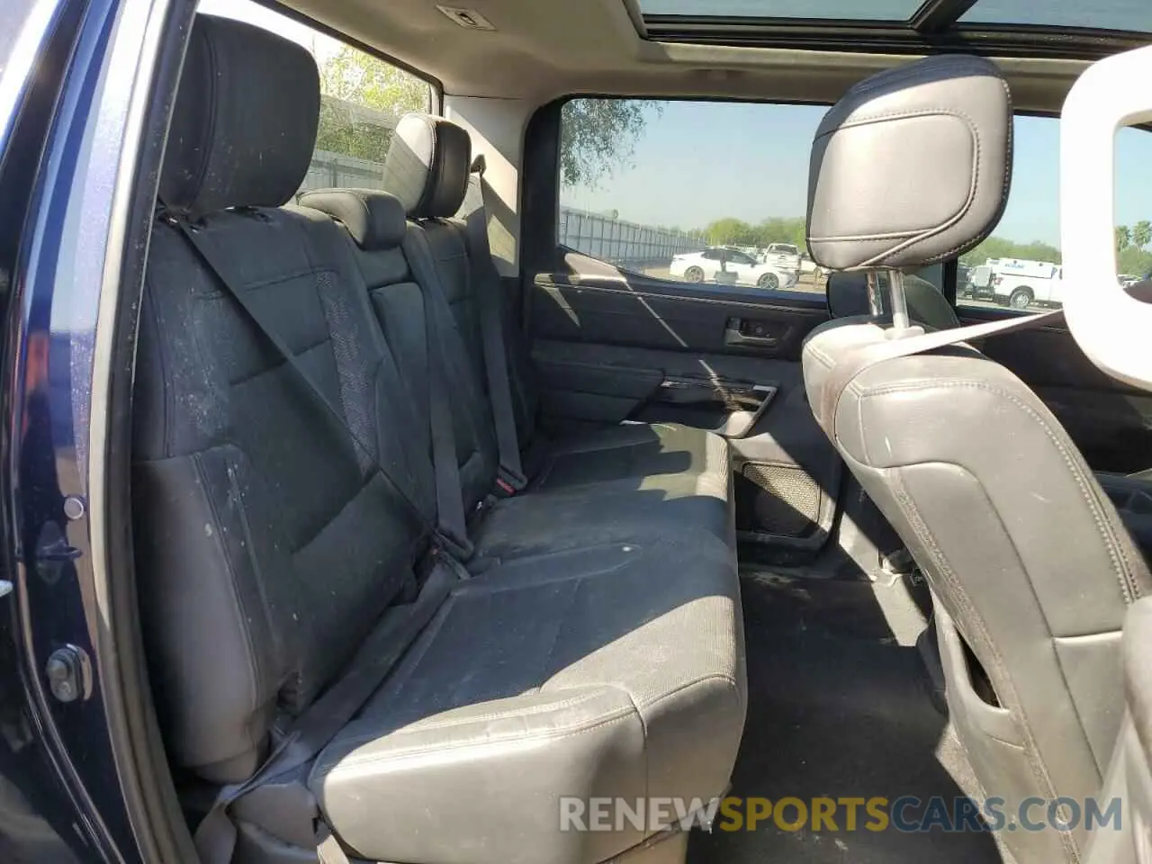 10 fotografías del automóvil dañado 5TFWC5DB8RX047050 TOYOTA TUNDRA 2024