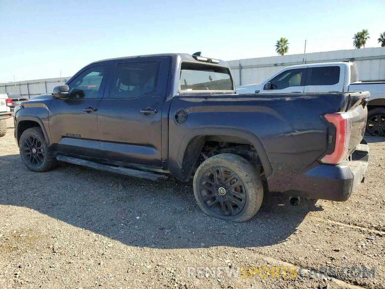 2 fotografías del automóvil dañado 5TFWC5DB8RX047050 TOYOTA TUNDRA 2024
