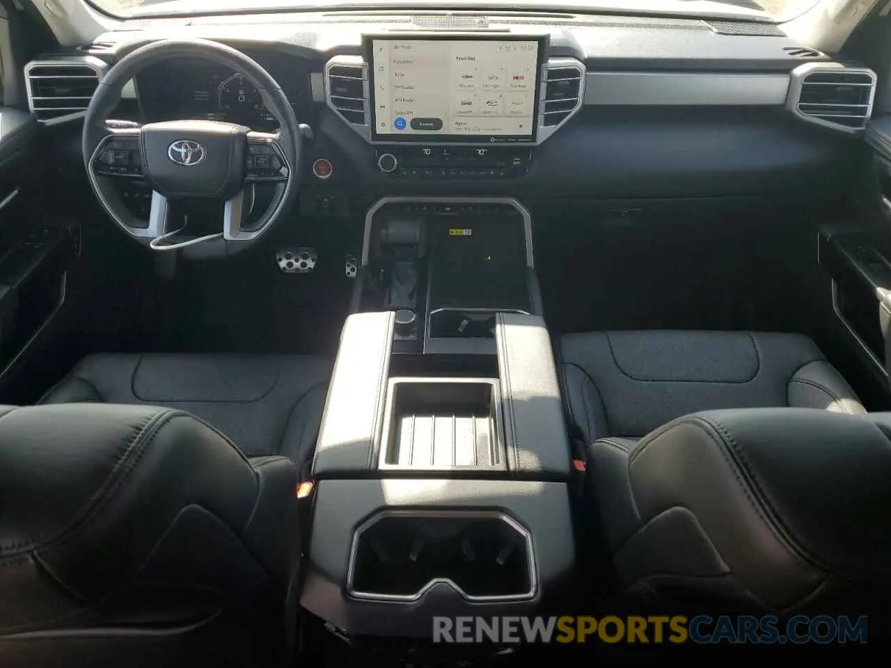 8 fotografías del automóvil dañado 5TFWC5DB9RX042763 TOYOTA TUNDRA 2024