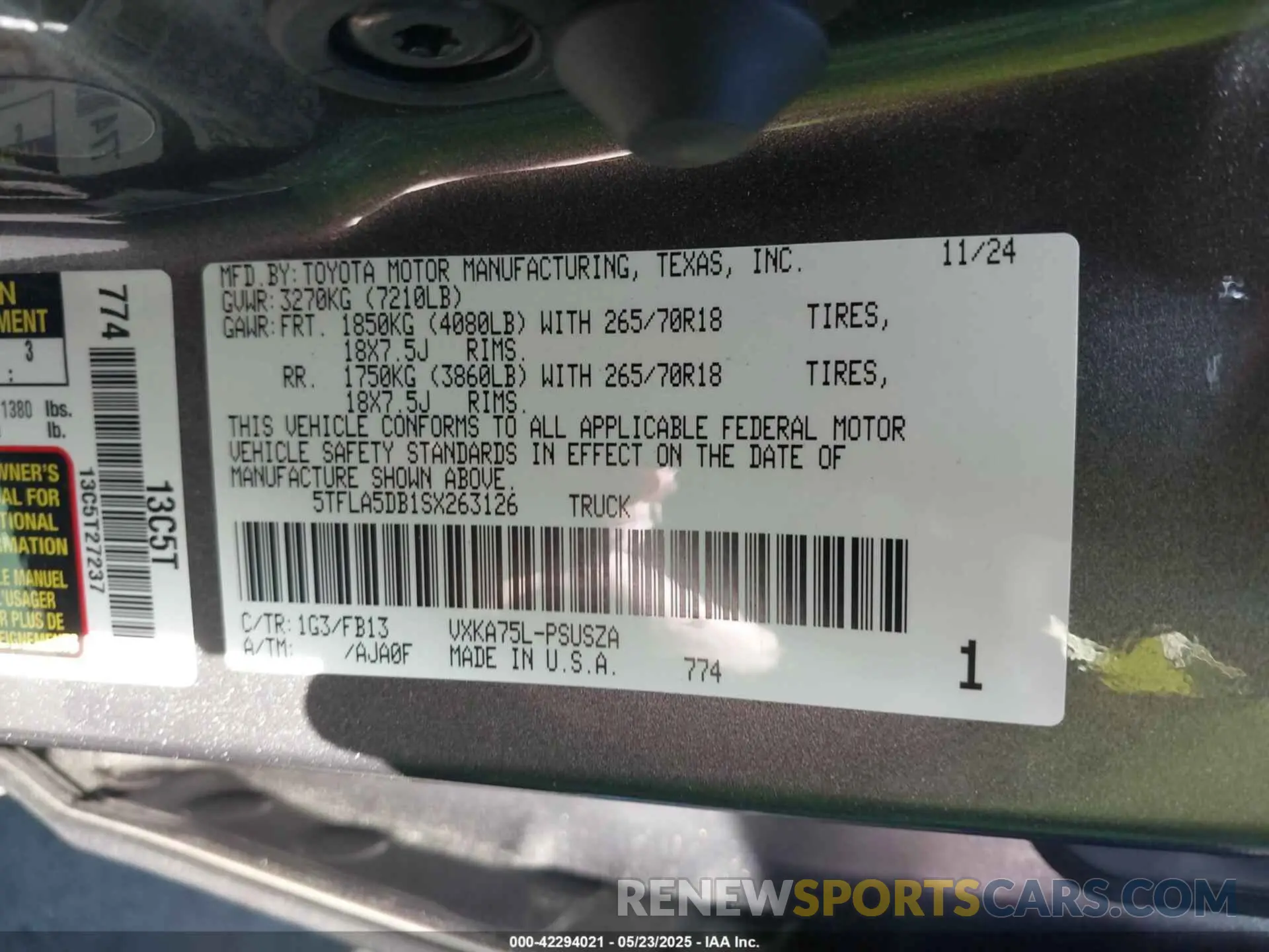 9 fotografías del automóvil dañado 5TFLA5DB1SX263126 TOYOTA TUNDRA 2025