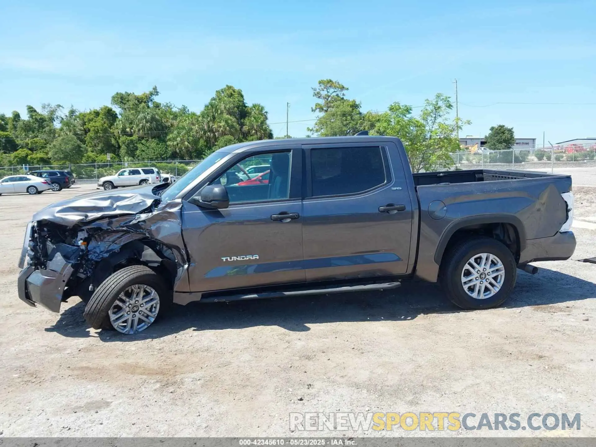 14 fotografías del automóvil dañado 5TFLA5DB3SX257215 TOYOTA TUNDRA 2025