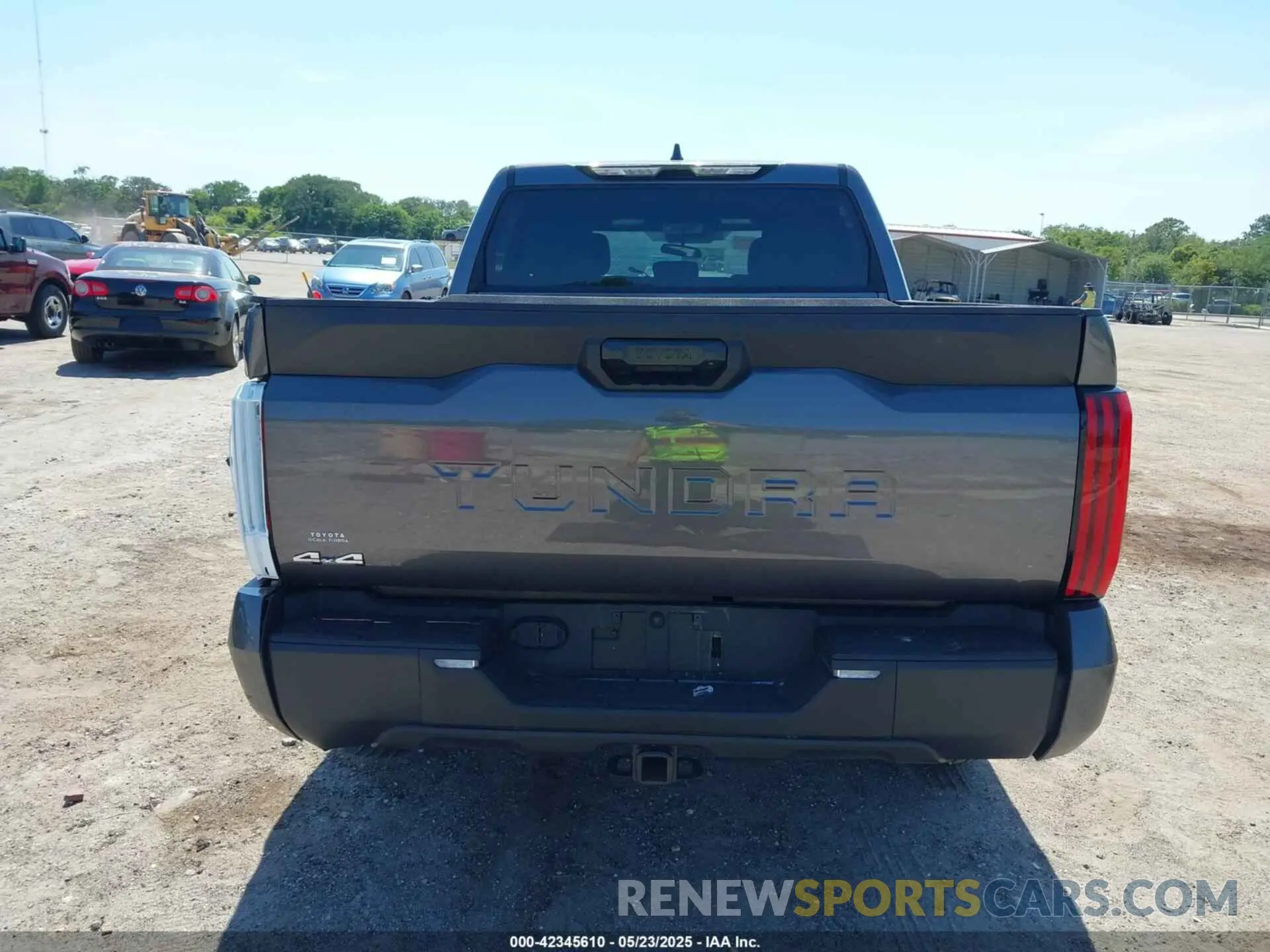 16 fotografías del automóvil dañado 5TFLA5DB3SX257215 TOYOTA TUNDRA 2025