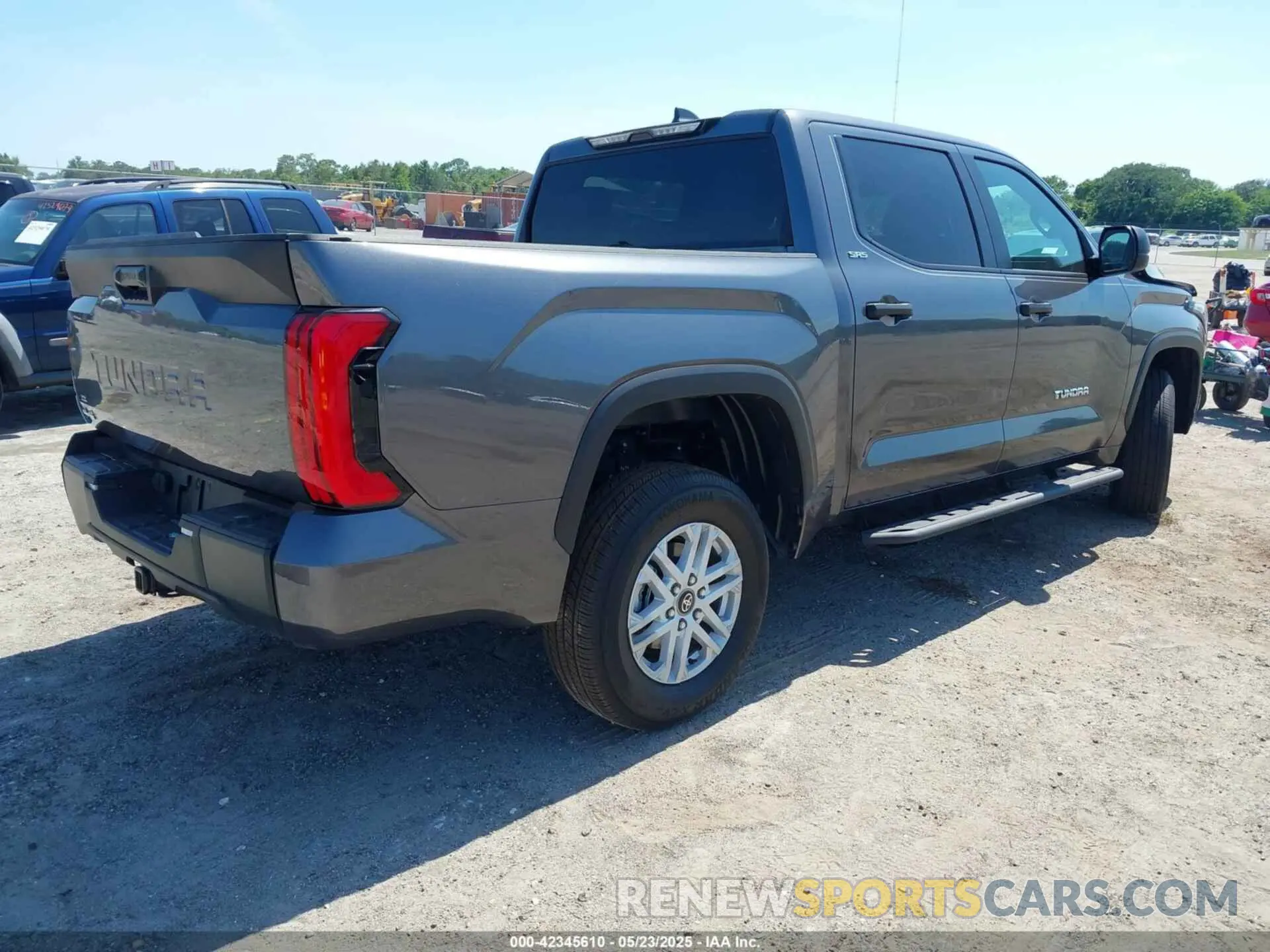 4 fotografías del automóvil dañado 5TFLA5DB3SX257215 TOYOTA TUNDRA 2025