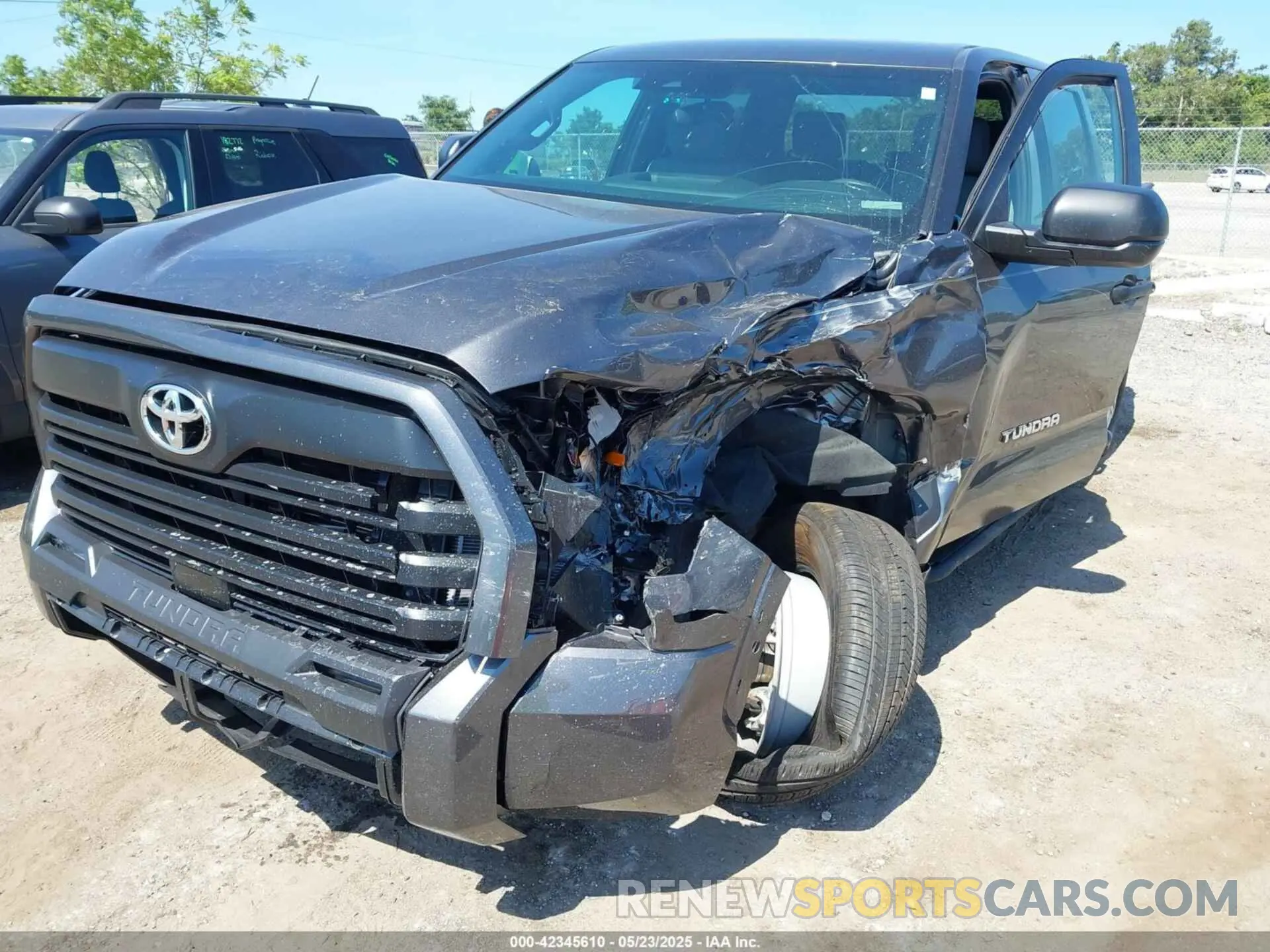6 fotografías del automóvil dañado 5TFLA5DB3SX257215 TOYOTA TUNDRA 2025