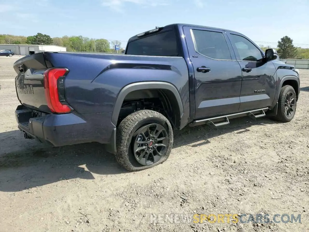 3 fotografías del automóvil dañado 5TFLA5DB9SX282572 TOYOTA TUNDRA 2025