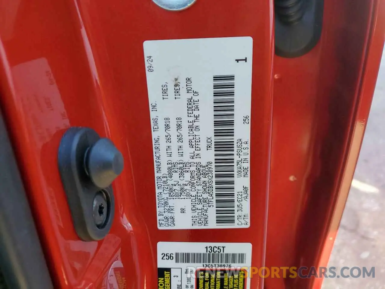 13 fotografías del automóvil dañado 5TFLA5DBXSX238970 TOYOTA TUNDRA 2025