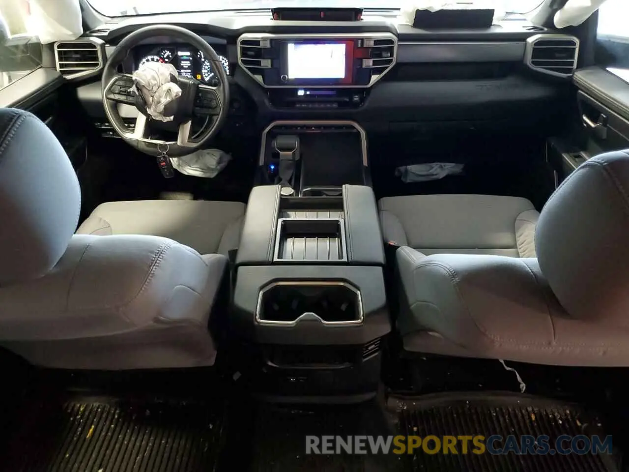 8 fotografías del automóvil dañado 5TFLA5DBXSX240279 TOYOTA TUNDRA 2025