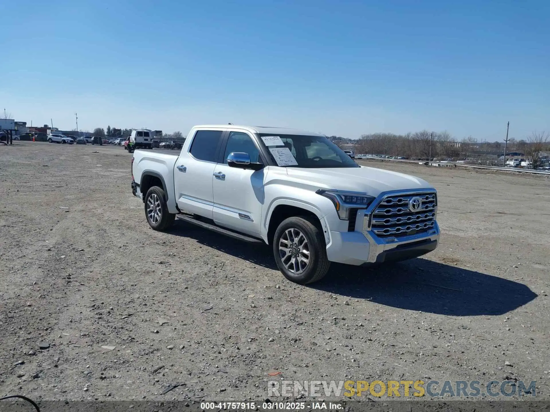 1 fotografías del automóvil dañado 5TFMA5DB3SX276769 TOYOTA TUNDRA 2025