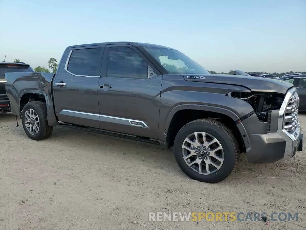 4 fotografías del automóvil dañado 5TFMC5DBXSX091337 TOYOTA TUNDRA 2025
