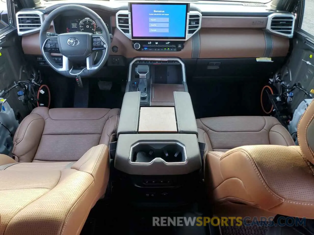 8 fotografías del automóvil dañado 5TFMC5DBXSX091337 TOYOTA TUNDRA 2025