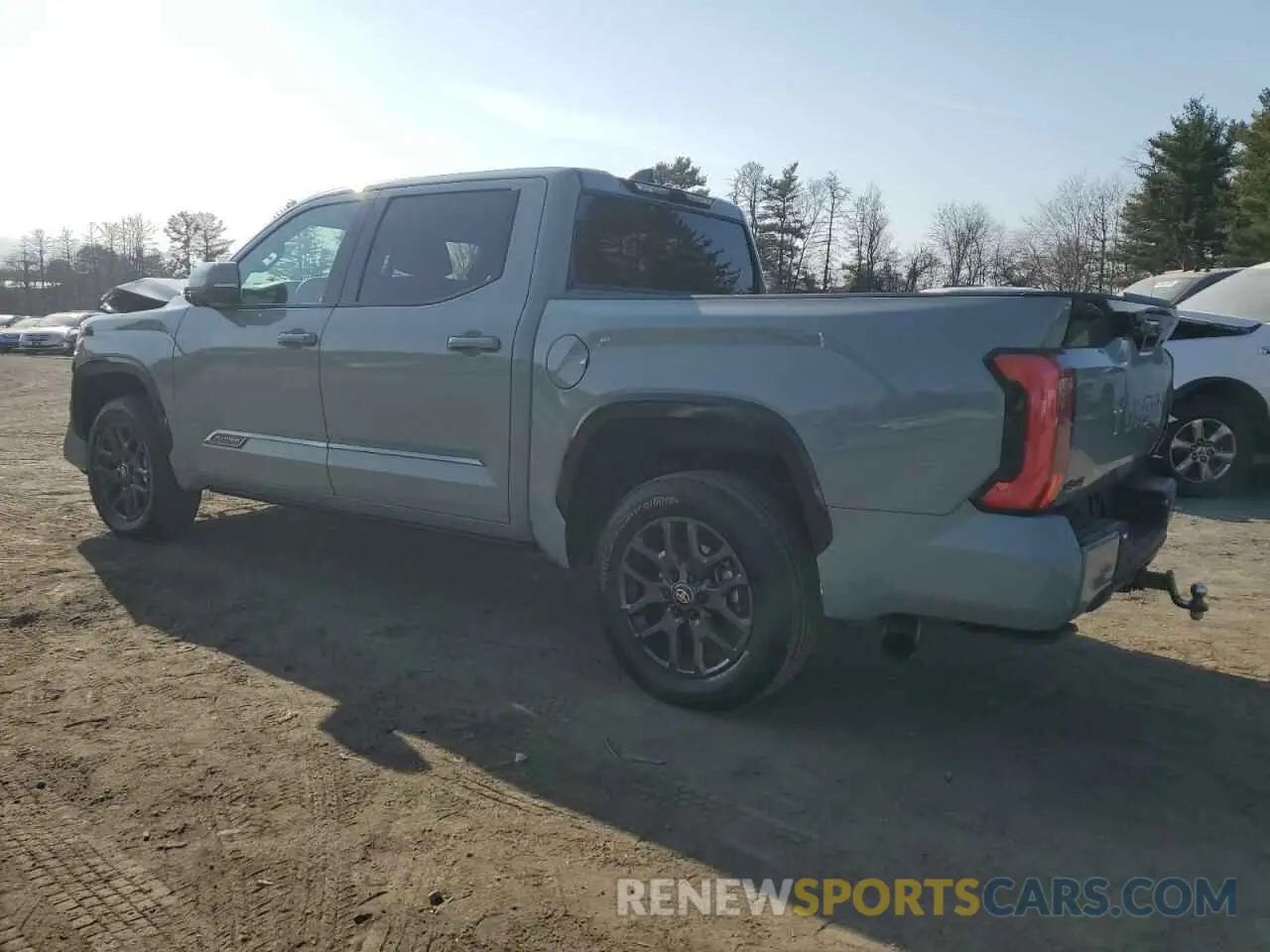 2 fotografías del automóvil dañado 5TFNA5DB9SX250892 TOYOTA TUNDRA 2025