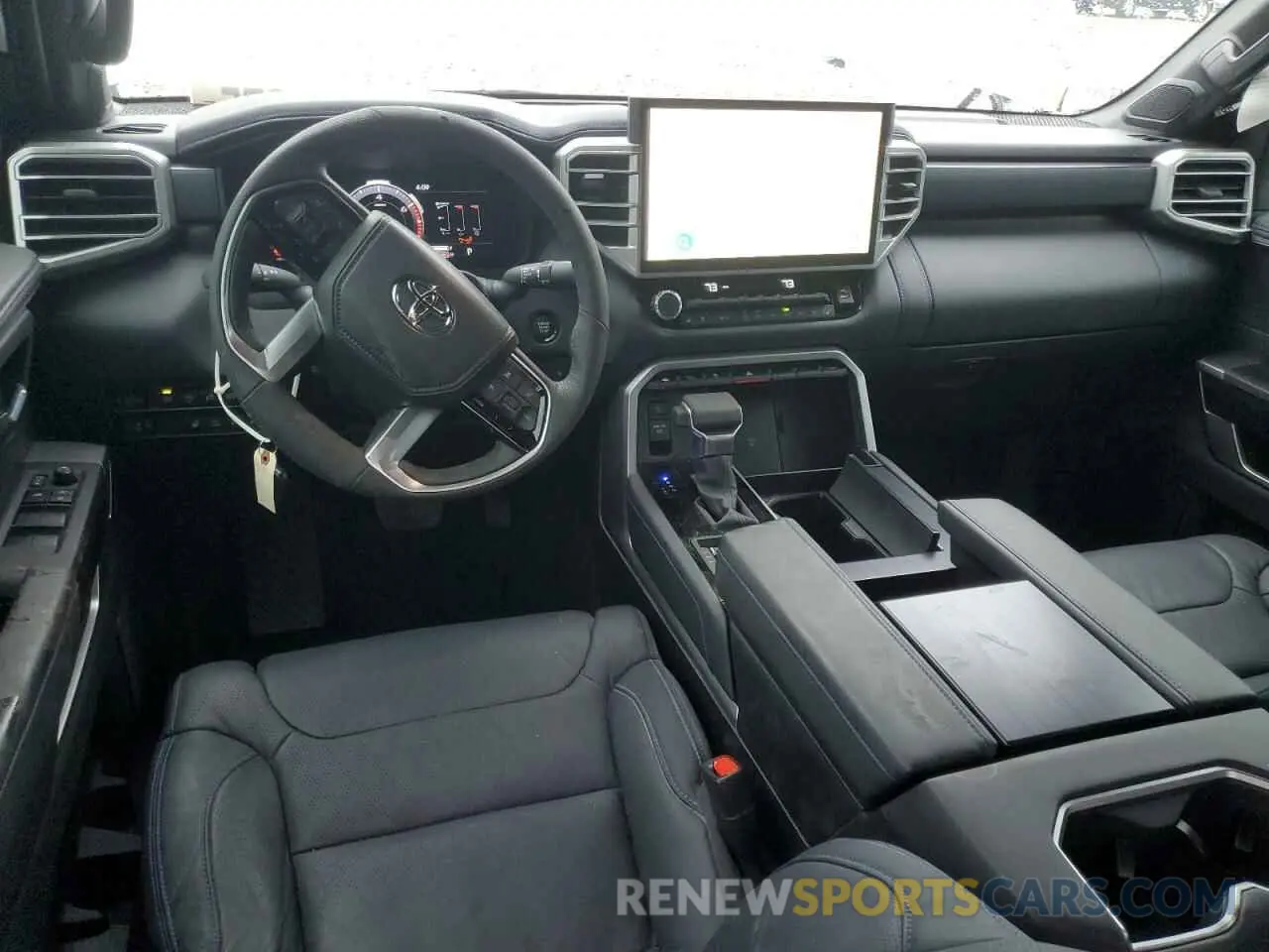 8 fotografías del automóvil dañado 5TFNA5EC5SX036862 TOYOTA TUNDRA 2025