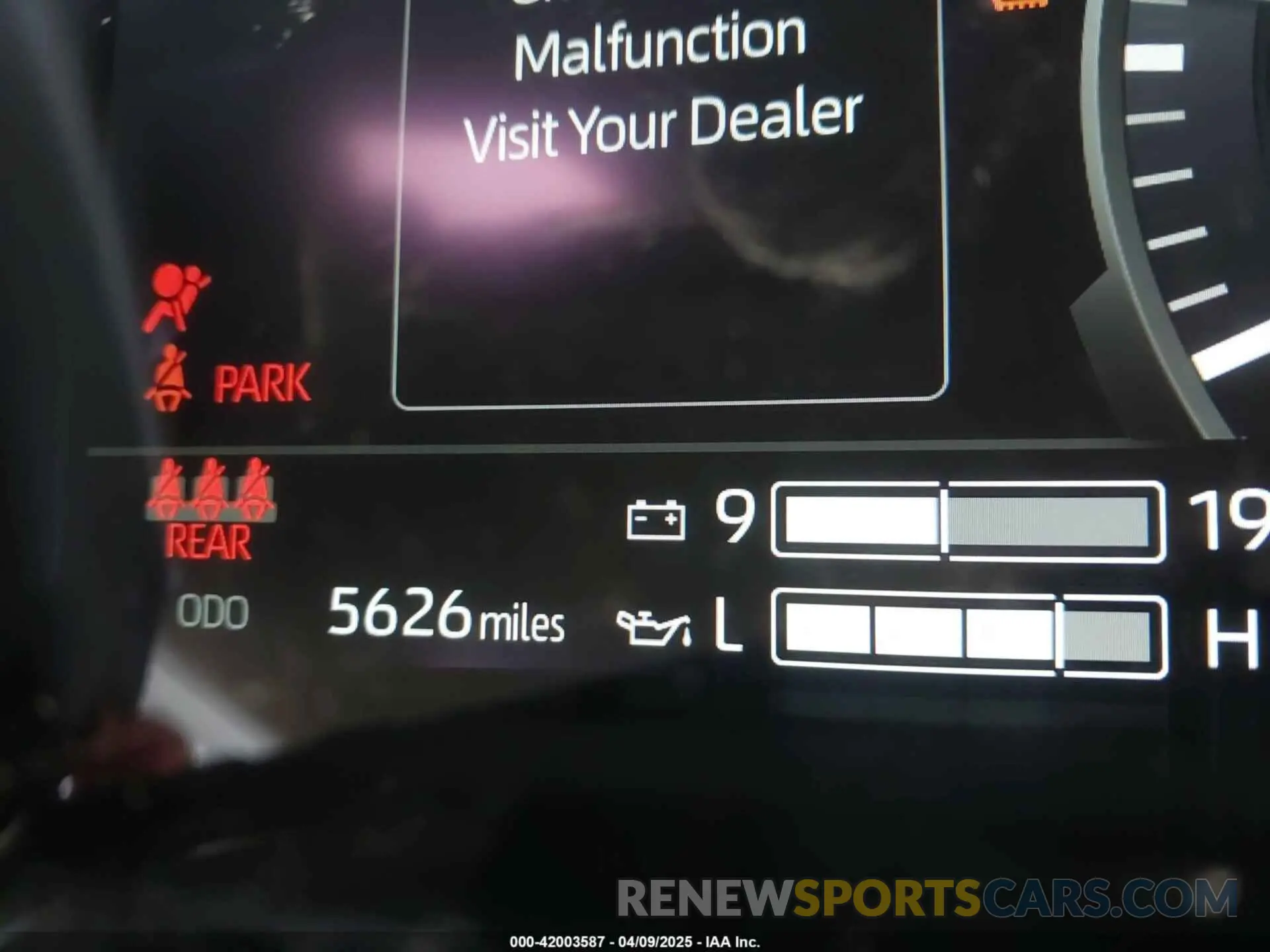 15 fotografías del automóvil dañado 5TFWA5DBXSX276518 TOYOTA TUNDRA 2025