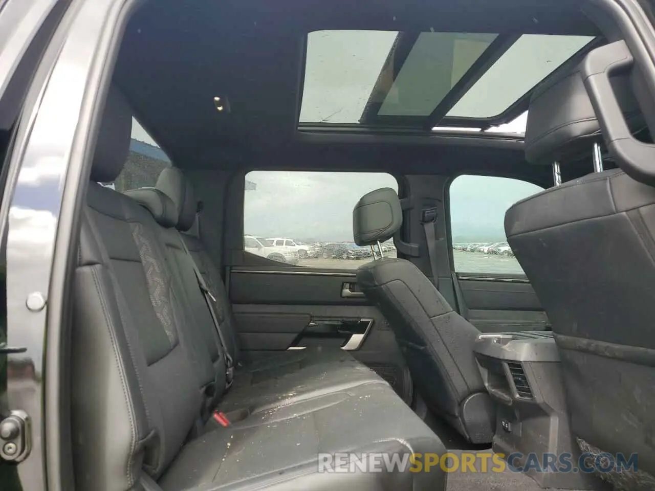 10 fotografías del automóvil dañado 5TFWA5EC2SX038217 TOYOTA TUNDRA 2025