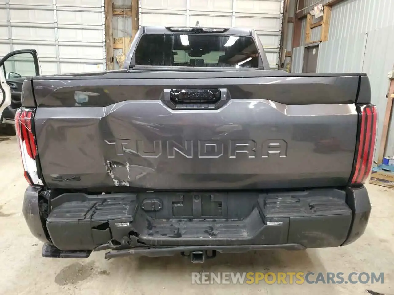 6 fotografías del automóvil dañado 5TFWA5EC3SX039490 TOYOTA TUNDRA 2025