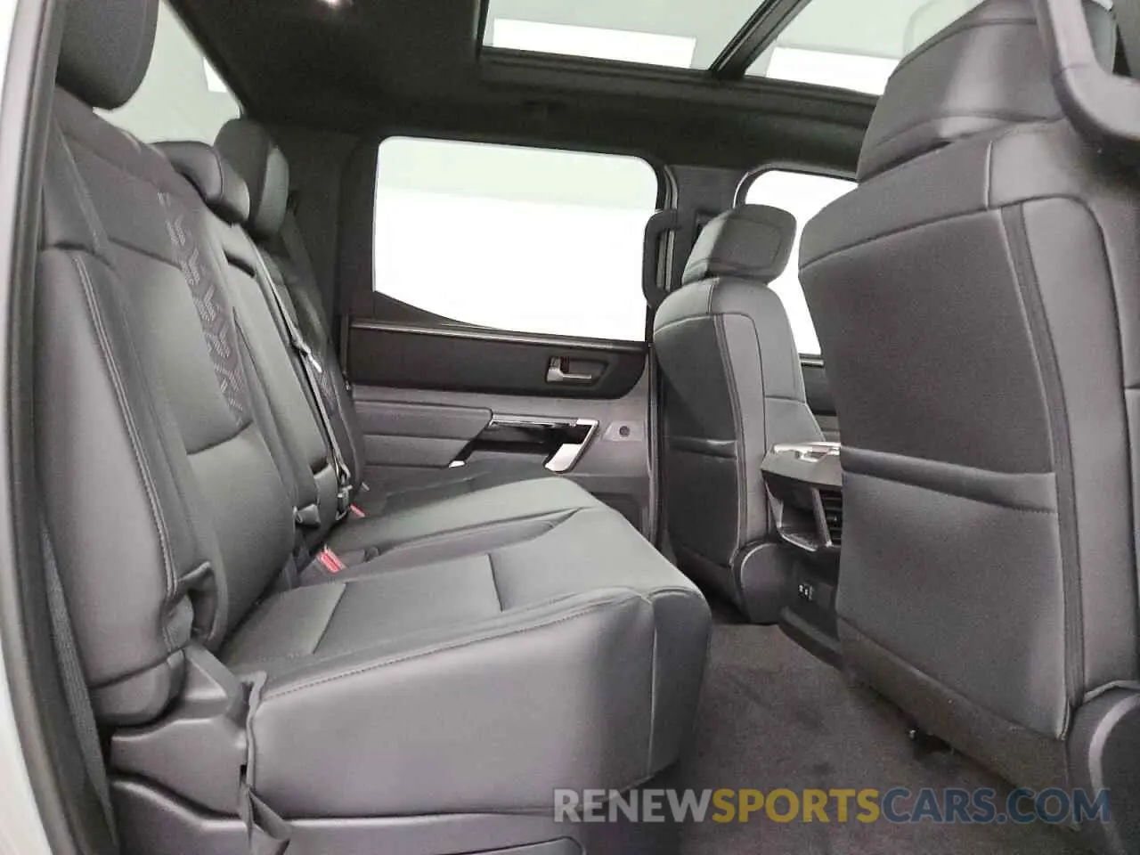 10 fotografías del automóvil dañado 5TFWC5EC2SX009004 TOYOTA TUNDRA 2025
