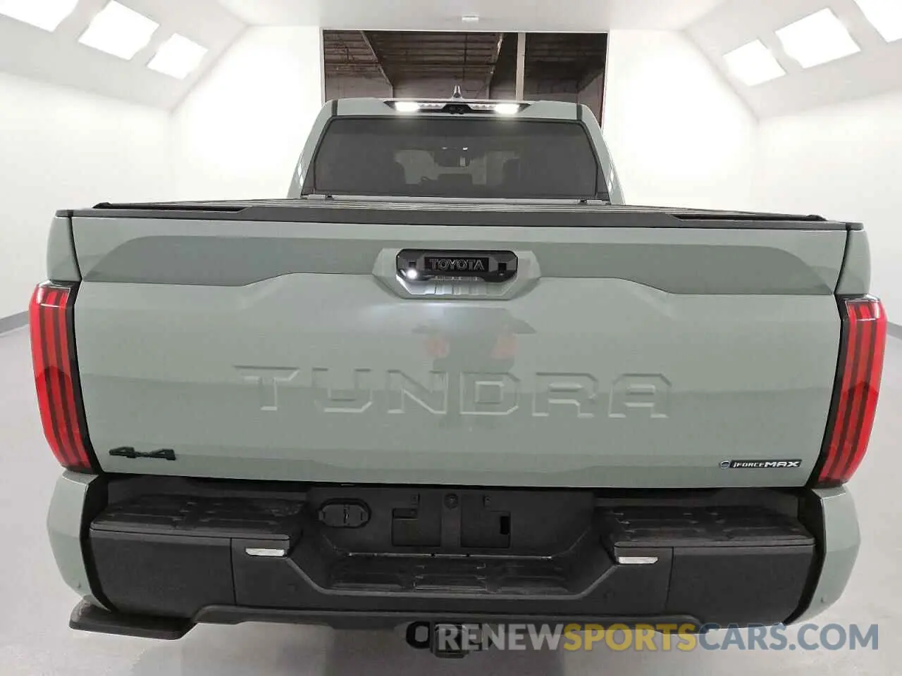 6 fotografías del automóvil dañado 5TFWC5EC2SX009004 TOYOTA TUNDRA 2025