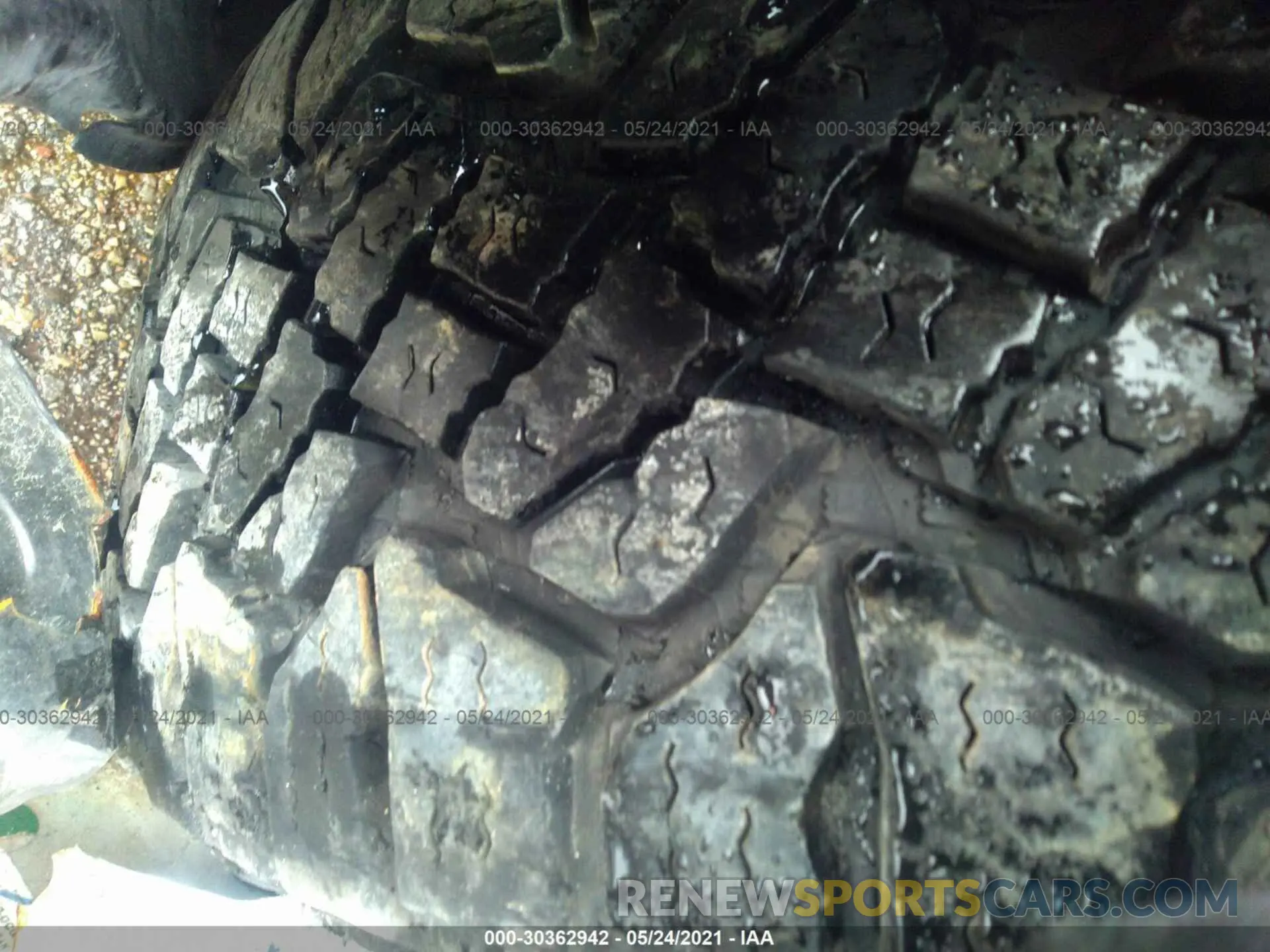 12 fotografías del automóvil dañado 5TFEM5F10KX144813 TOYOTA TUNDRA 2WD 2019