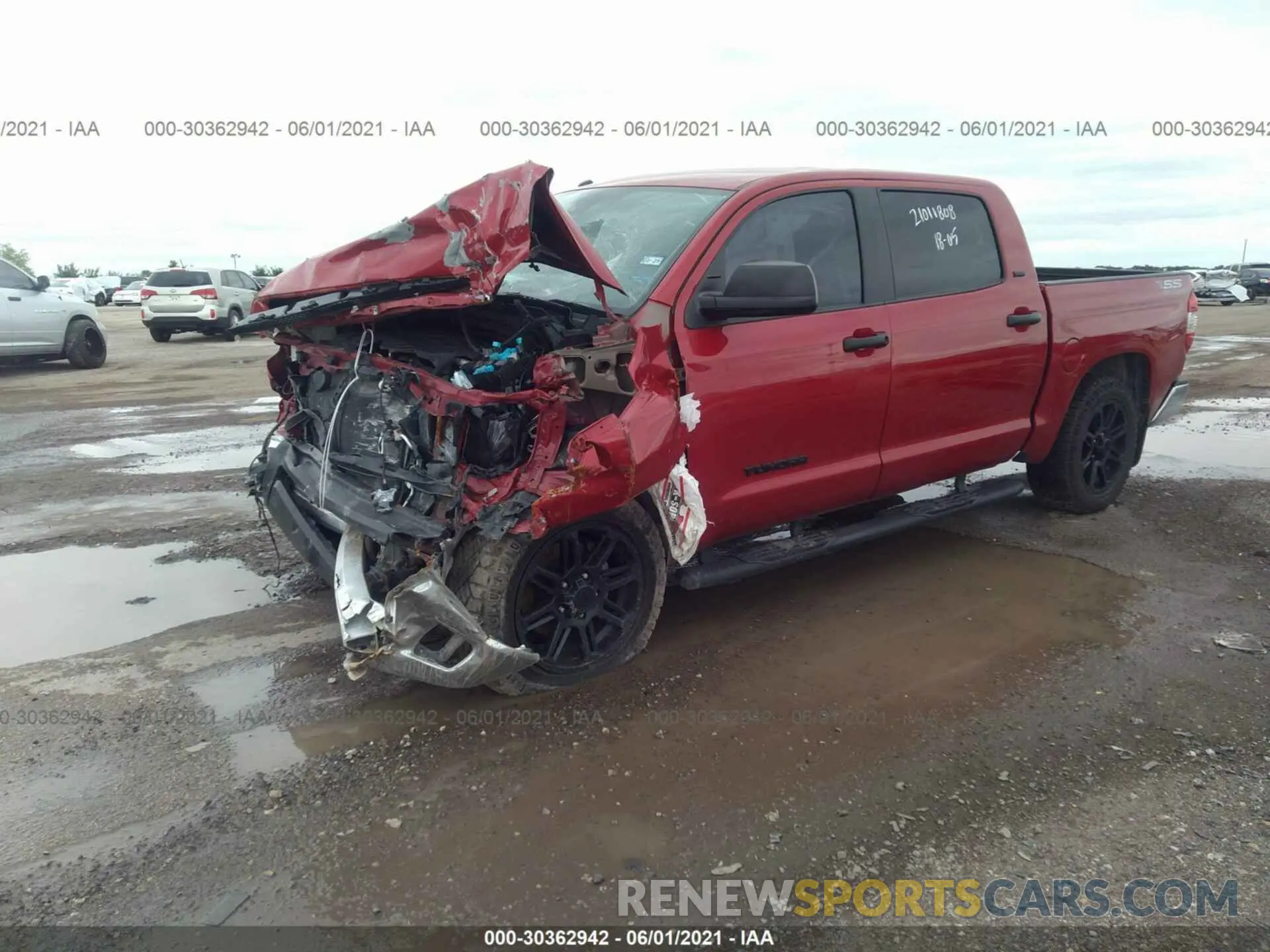 2 fotografías del automóvil dañado 5TFEM5F10KX144813 TOYOTA TUNDRA 2WD 2019