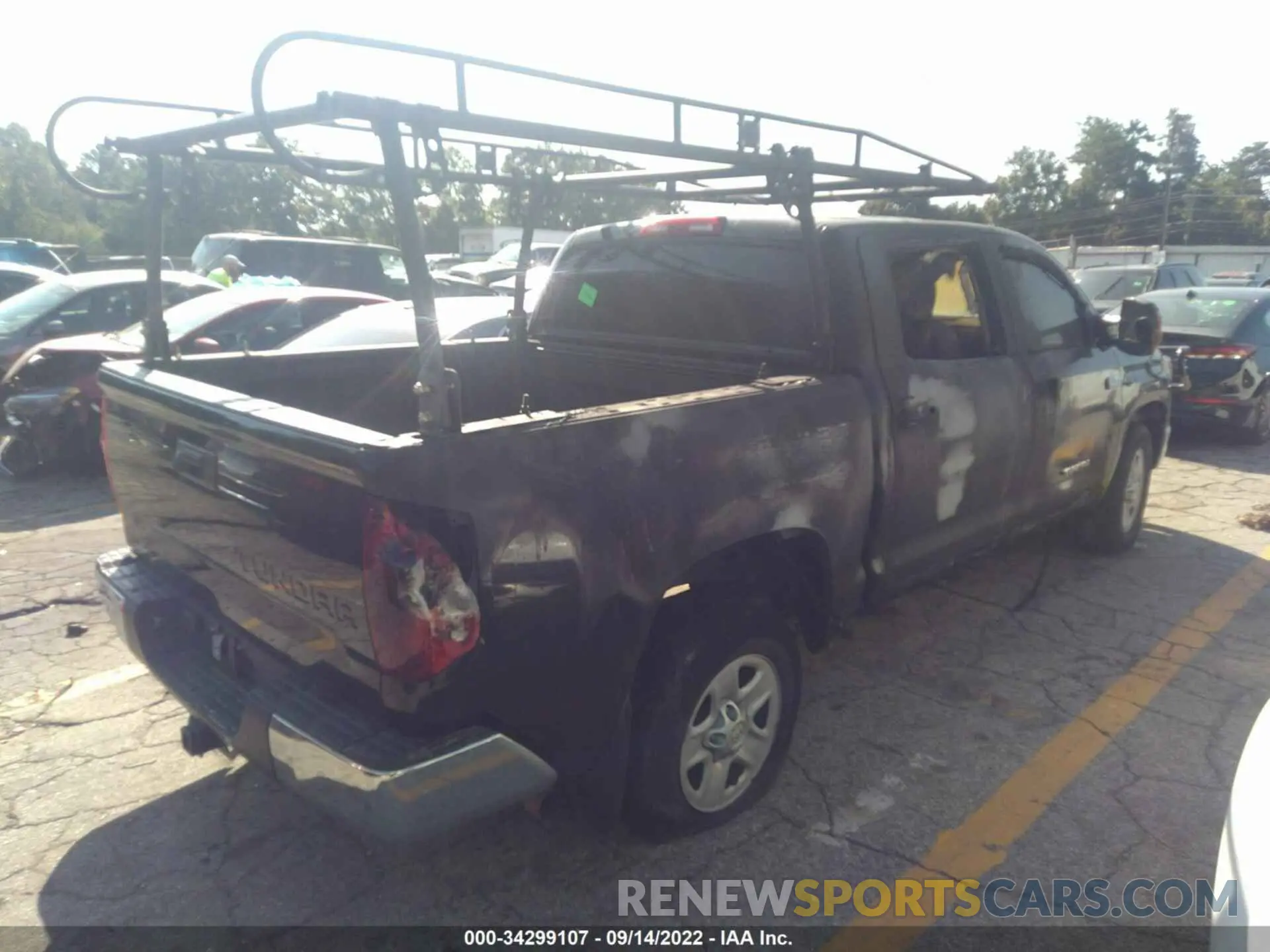 4 fotografías del automóvil dañado 5TFEY5F16KX254043 TOYOTA TUNDRA 2WD 2019