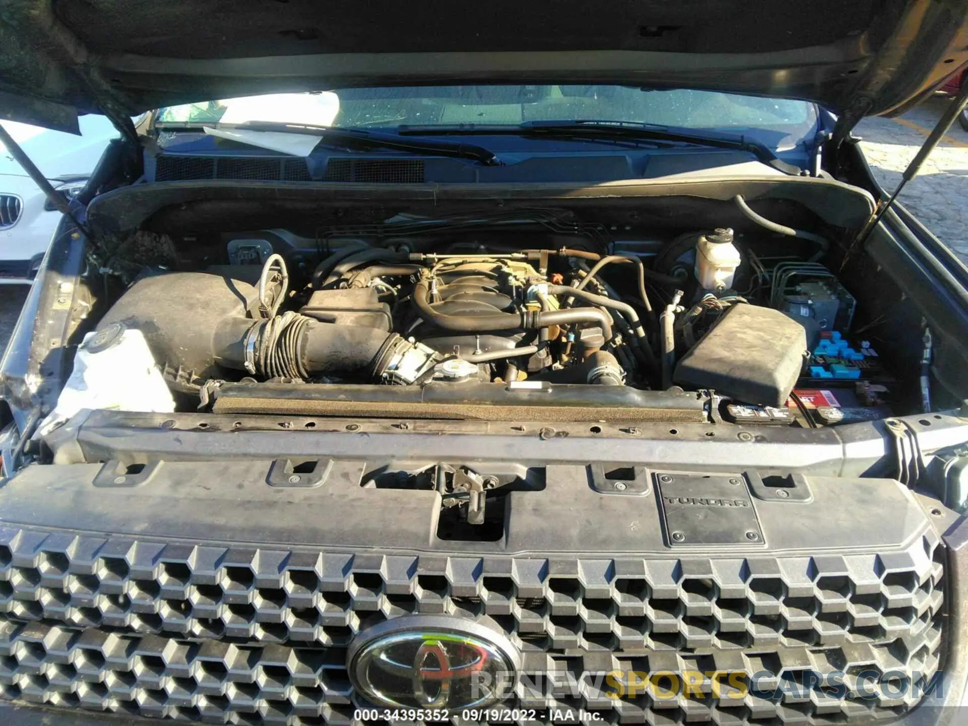 10 fotografías del automóvil dañado 5TFEY5F17KX247747 TOYOTA TUNDRA 2WD 2019