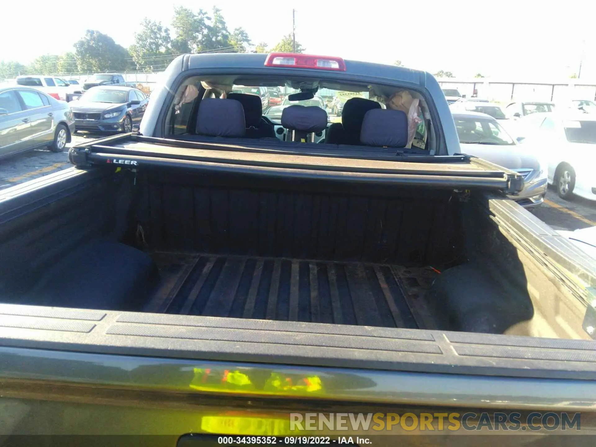 8 fotografías del automóvil dañado 5TFEY5F17KX247747 TOYOTA TUNDRA 2WD 2019