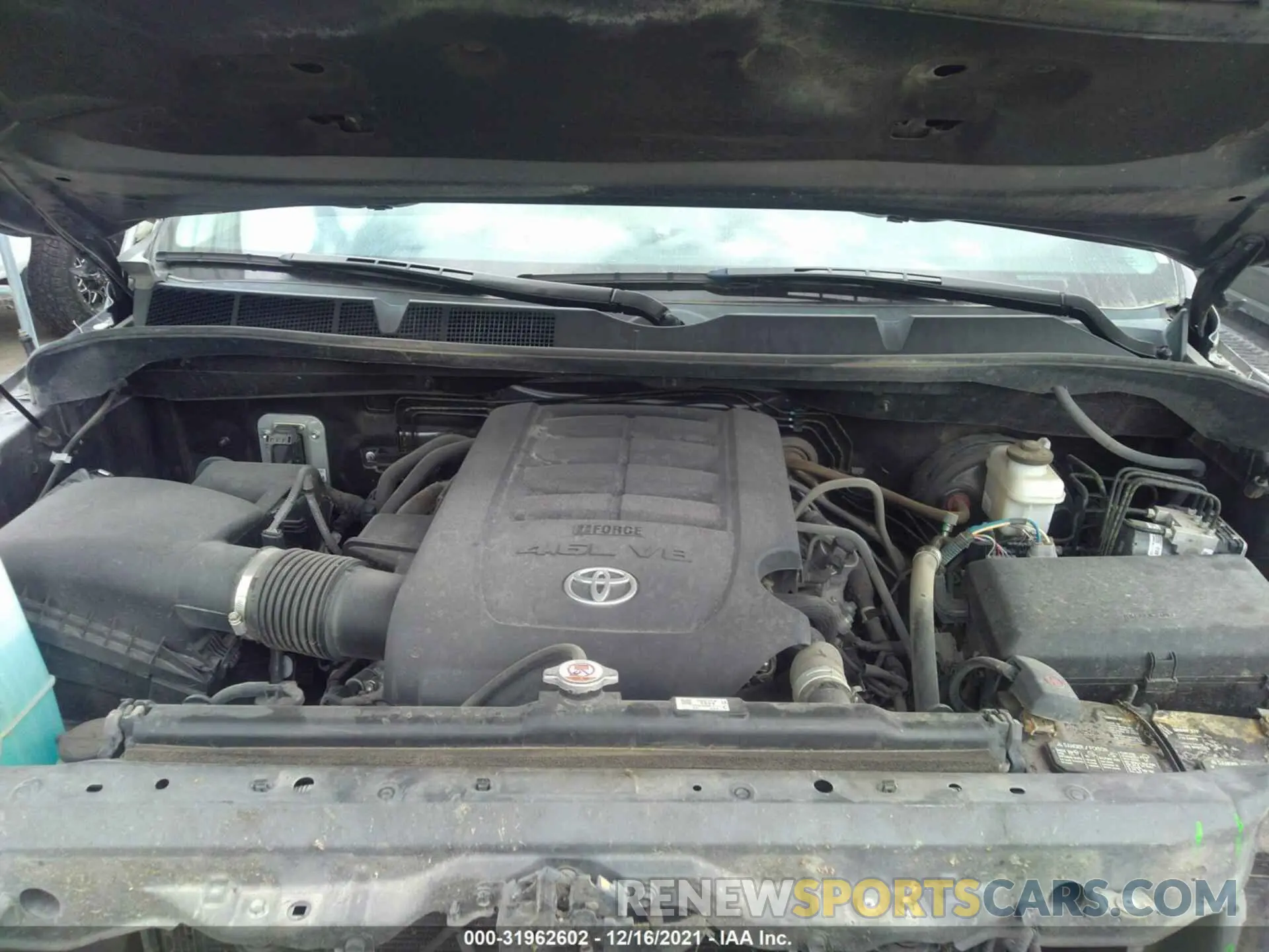 10 fotografías del automóvil dañado 5TFRM5F12KX140375 TOYOTA TUNDRA 2WD 2019
