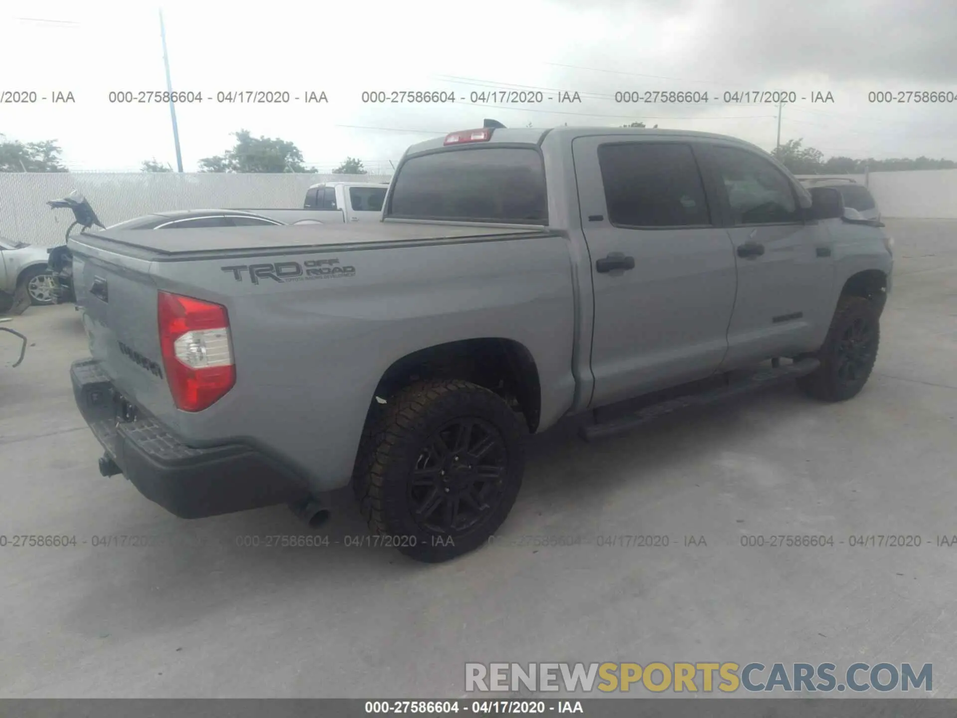 4 fotografías del automóvil dañado 5TFEY5F16LX260653 TOYOTA TUNDRA 2WD 2020
