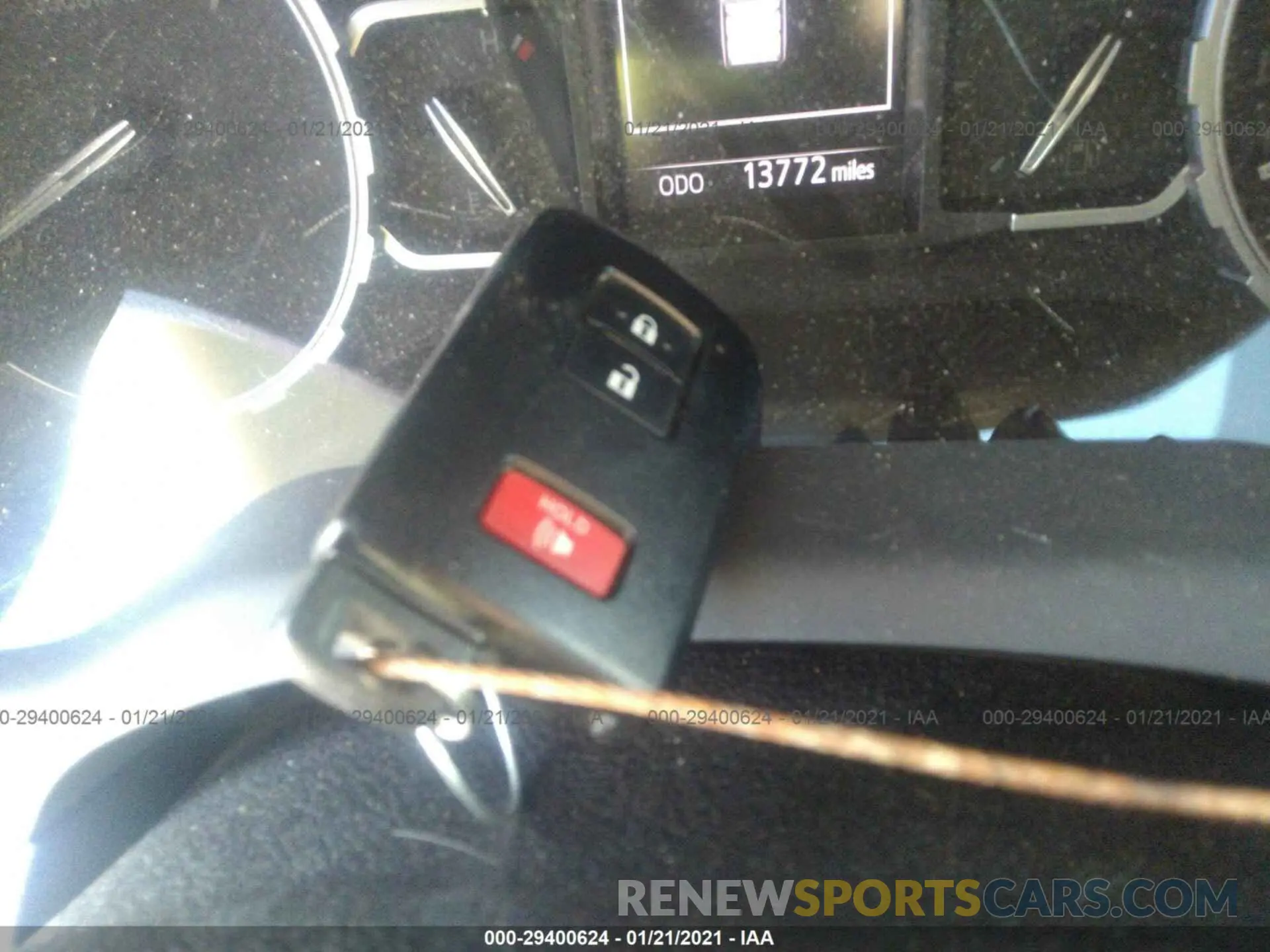11 fotografías del automóvil dañado 5TFEY5F17LX259933 TOYOTA TUNDRA 2WD 2020