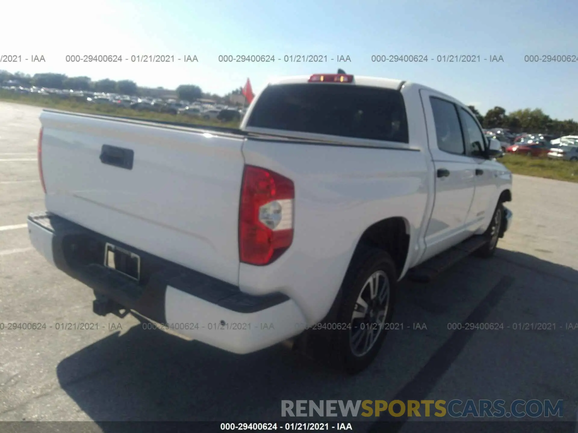 4 fotografías del automóvil dañado 5TFEY5F17LX259933 TOYOTA TUNDRA 2WD 2020
