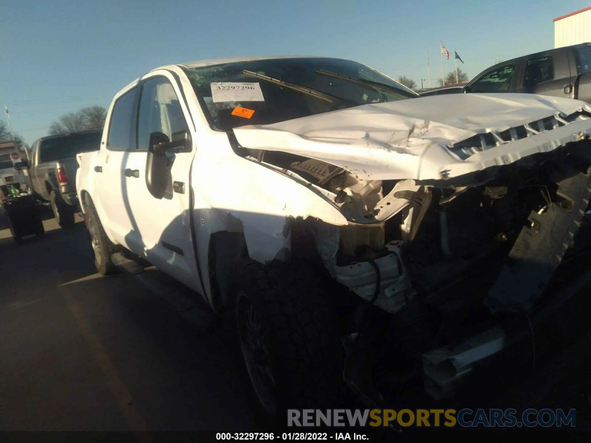 1 fotografías del automóvil dañado 5TFEY5F19LX270433 TOYOTA TUNDRA 2WD 2020